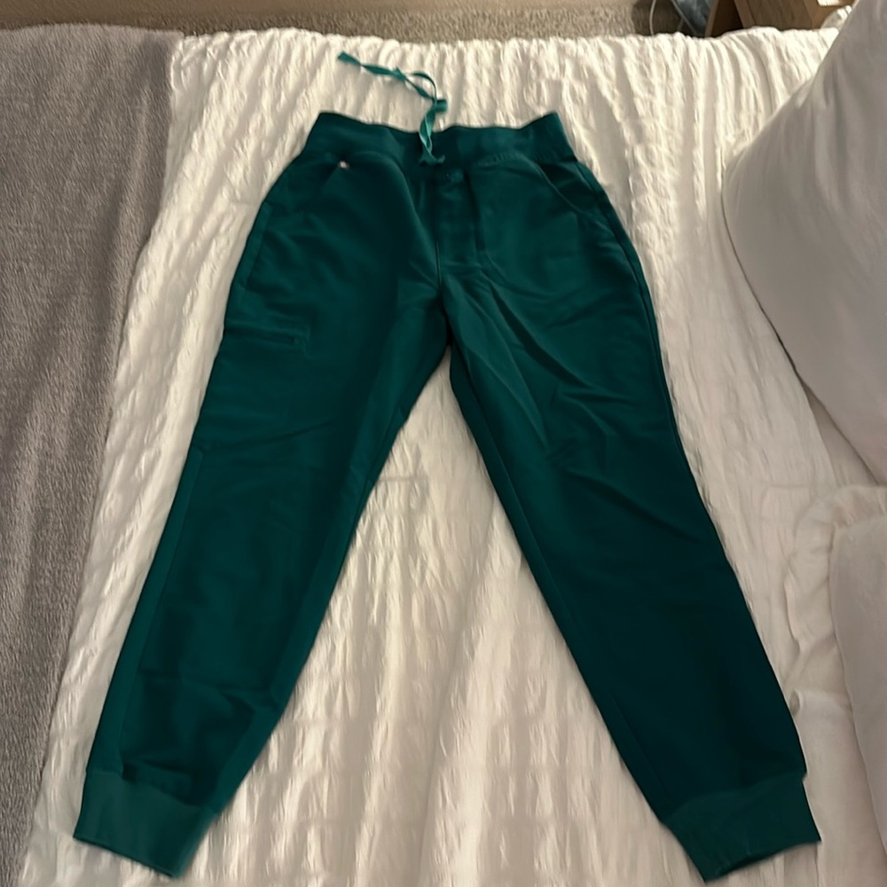FIGS HIGH-WAISTED ZAMORA JOGGER SCRUB PANTS